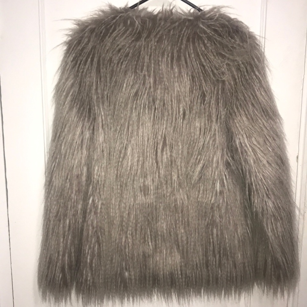 Fur Coat - Picture 2 of 2